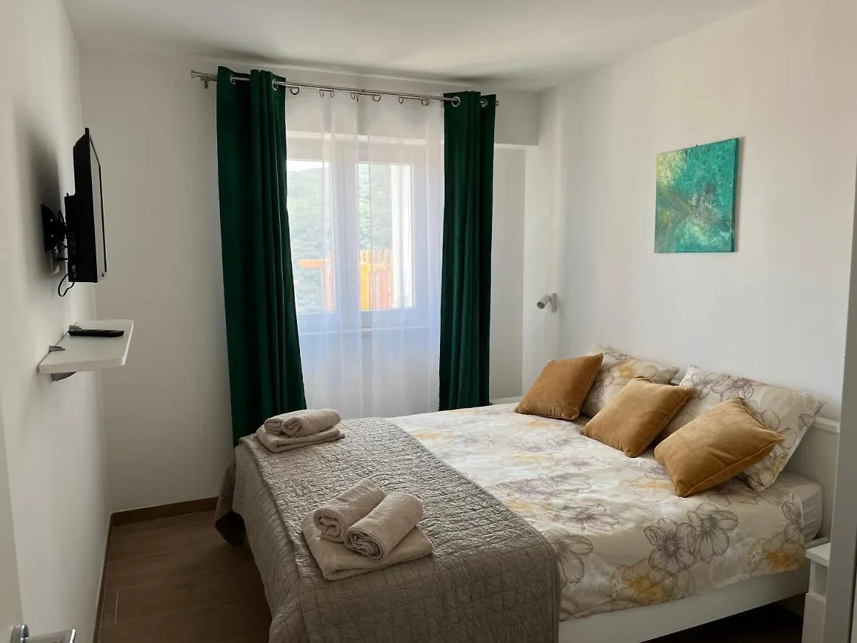 Apartments Zahtila - Berto Rabac