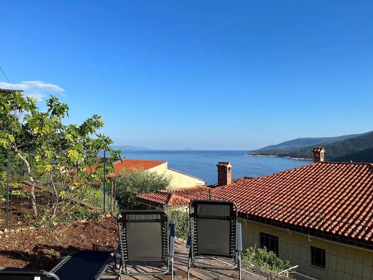 Apartments Zahtila - Berto Rabac